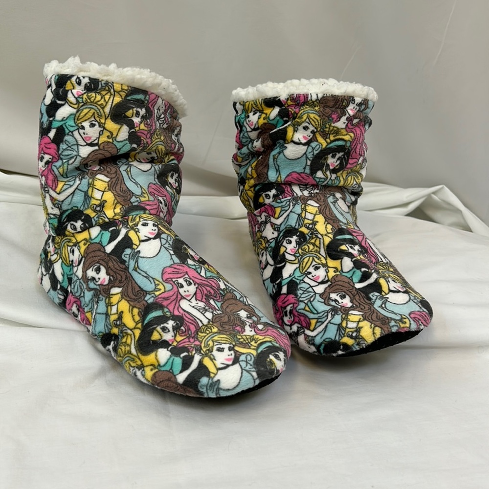 Disney Princess Soft Sherpa Lined Bootie Slipper by Fuzzy Babba Size Women’s S/M